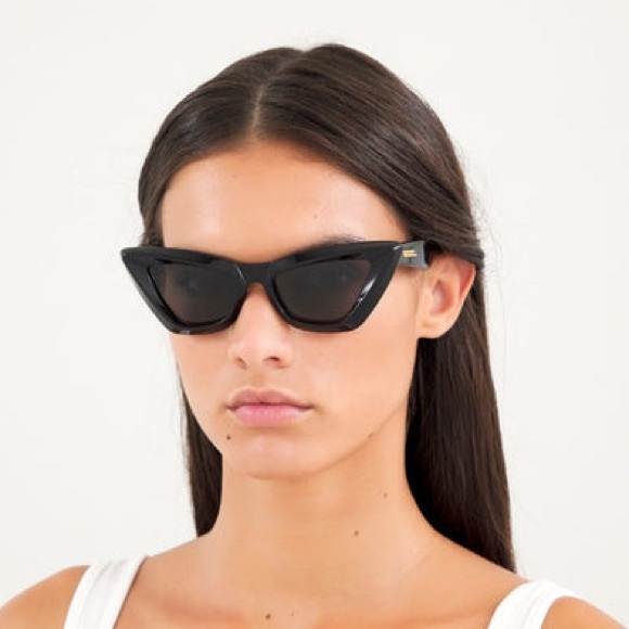 Bottega Veneta Accessories - BOTTEGA VENETA Cat-Eye Black pointed Sunglasses